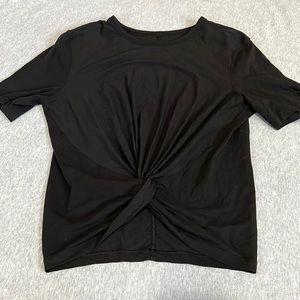 Lululemon size 6 crop top